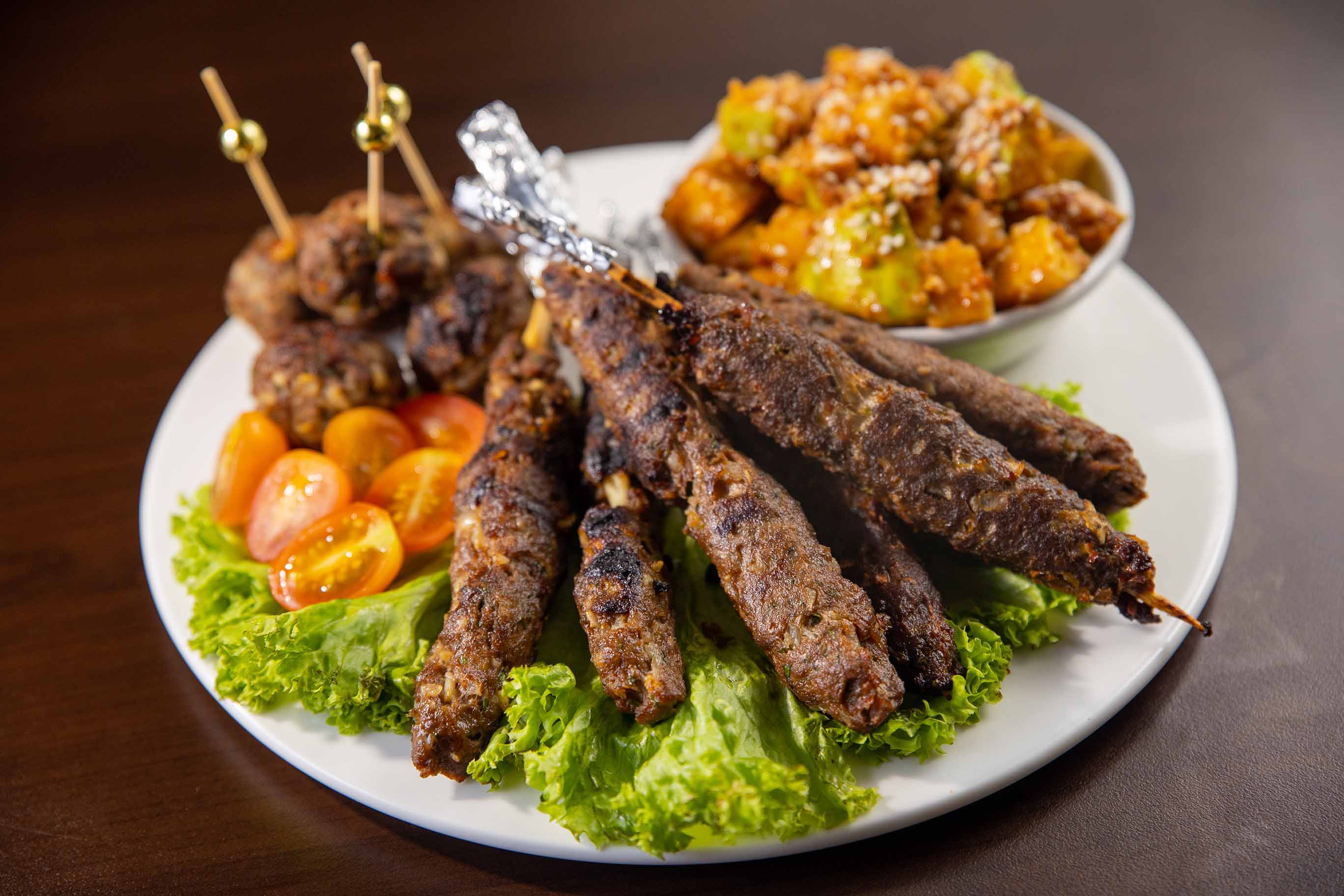 Kebab Kambing Aussie dengan Rojak Buah